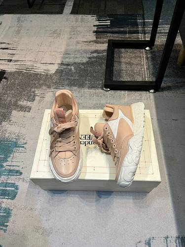 Picture of Alexander McQueen Shoes Men _SKUfw136759910fw